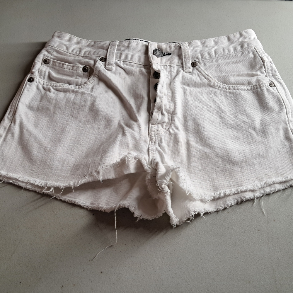 Free People White Denim Shorts Button Fly Size 29